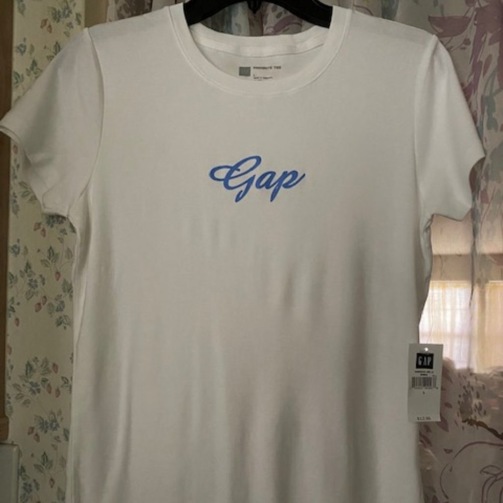 GAP Blue Script Logo White Tee sz Large